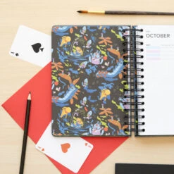 Agenda Escolar 2024/2025 Alicia En El Pais De Las Maravillas Dia Pagina 12 Meses A5 -Eric Ventas agenda escolar 2024 2025 alicia en el pais de las maravillas dia pagina 12 meses a5 5