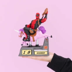 Calendario Perpetuo 3D Marvel Deadpool Erik -Eric Ventas calendario perpetuo 3d marvel deadpool erik 4