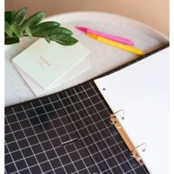 Carpeta 2 Anillas Troquelada Premium Bt21 -Eric Ventas carpeta 2 anillas troquelada premium bt21 4