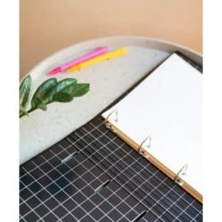 Carpeta 4 Anillas Troquelada Premium Bt21 -Eric Ventas carpeta 4 anillas troquelada premium bt21 4