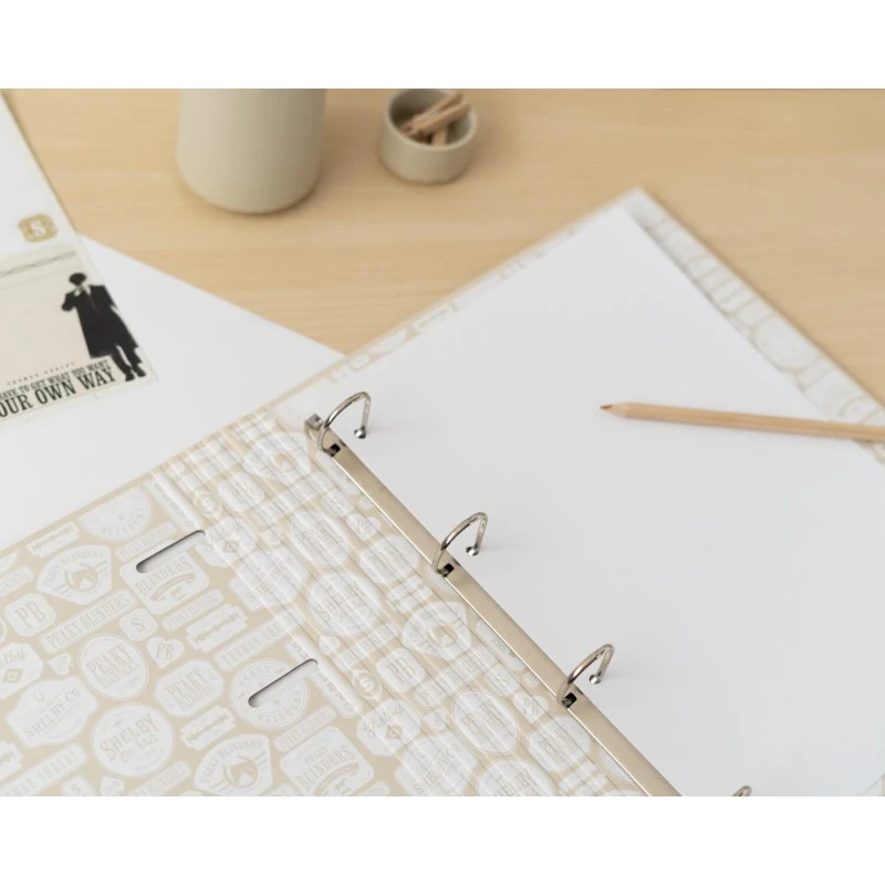 Carpeta Escolar 4 Anillas Peaky Blinders Shelby Dry Gin 7 Carpeta Escolar 4 Anillas Peaky Blinders Shelby Dry Gin - Imagen 5