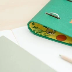 Carpeta Escolar 4 Anillas Stranger Things Hawkins High School -Eric Ventas carpeta escolar 4 anillas stranger things hawkins high school 4