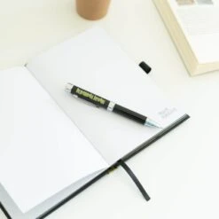 Cuaderno A5 Iron Maiden Con Boligrafo Proyector 15 Cuaderno A5 Iron Maiden Con Boligrafo Proyector -Eric Ventas cuaderno a5 iron maiden con boligrafo proyector 5