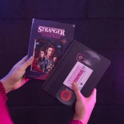 Cuaderno A5 Stranger Things Cinta VHS -Eric Ventas cuaderno a5 stranger things cinta vhs 4