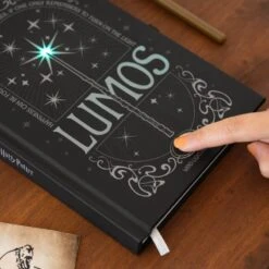 Cuaderno Harry Potter Lumos A5 Premium Con Luz Led -Eric Ventas cuaderno harry potter lumos a5 luz led 6