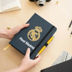 Cuaderno Real Madrid A5 Premium Con Boligrafo Proyector -Eric Ventas cuaderno real madrid a5 premium con boligrafo proyector 4