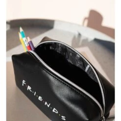 Estuche Portatodo Friends 13 Estuche Portatodo Friends -Eric Ventas neceser portatodo friends 5