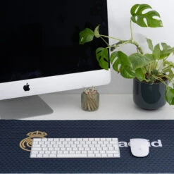 Pack De Regalo Real Madrid Cuaderno + Alfombrilla De Raton 21 Pack De Regalo Real Madrid Cuaderno + Alfombrilla De Raton -Eric Ventas pack de regalo real madrid cuaderno premium alfombrilla de raton xl 9