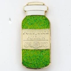 Pin Harry Potter Pocion Mutijugos Chapado En Oro