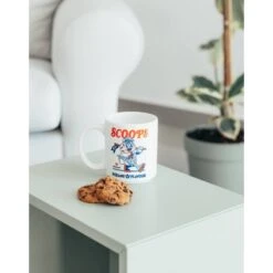 Taza Stranger Things Scoops Ahoy -Eric Ventas taza stranger things scoops ahoy 6